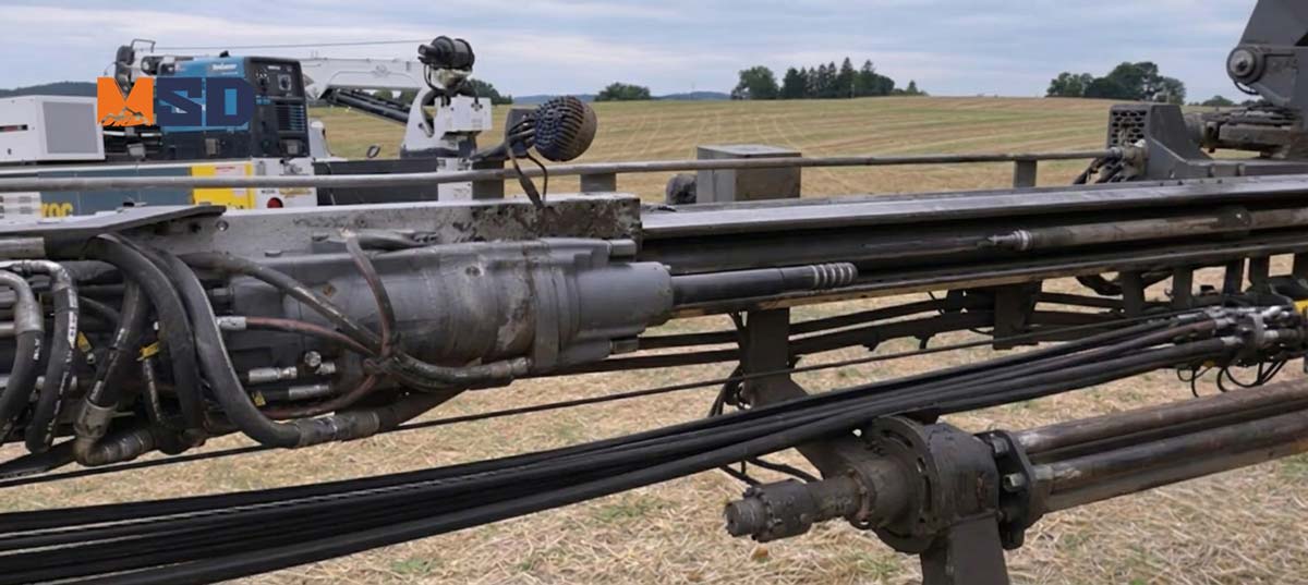 1782869311375751.jpg MSD-shank-adapter-installed-on-rock-drill-showing-drifter-to-drill-string-connection.jpg